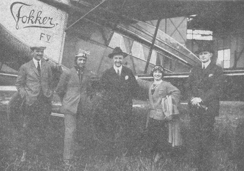 Fokker Flugzeug auf der Strecke zwischen Amsterdam und Moskau